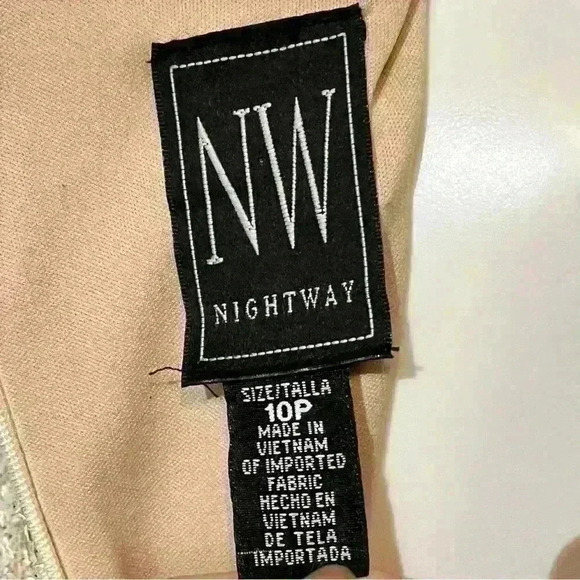 Nightway NW Womens Sleeveless Cocktail Dress Sequins Floral Sheath Mesh Size 10P - Picture 3 of 9